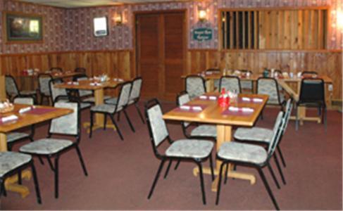 Zellar'S Village Inn Newberry Extérieur photo