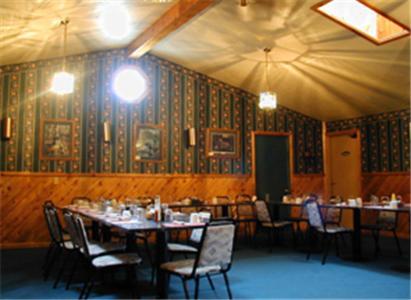 Zellar'S Village Inn Newberry Extérieur photo