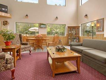 Zellar'S Village Inn Newberry Extérieur photo