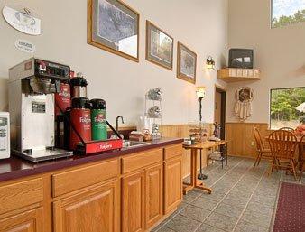 Zellar'S Village Inn Newberry Extérieur photo