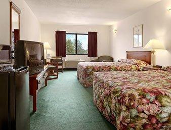 Zellar'S Village Inn Newberry Extérieur photo